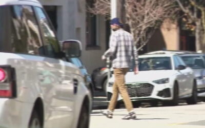 Council members pushing new effort to decriminalize jaywalking in Denver